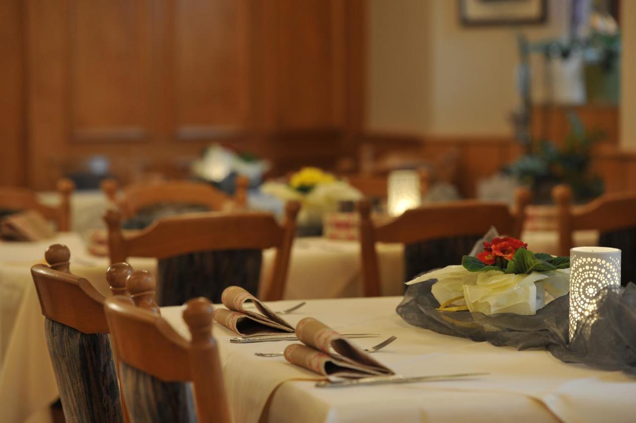 Hotel-Restaurant Ehses Zeltingen-Rachtig Ngoại thất bức ảnh