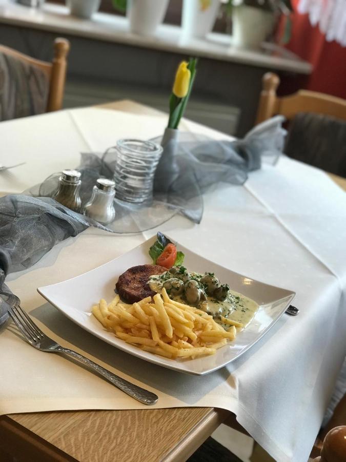 Hotel-Restaurant Ehses Zeltingen-Rachtig Ngoại thất bức ảnh