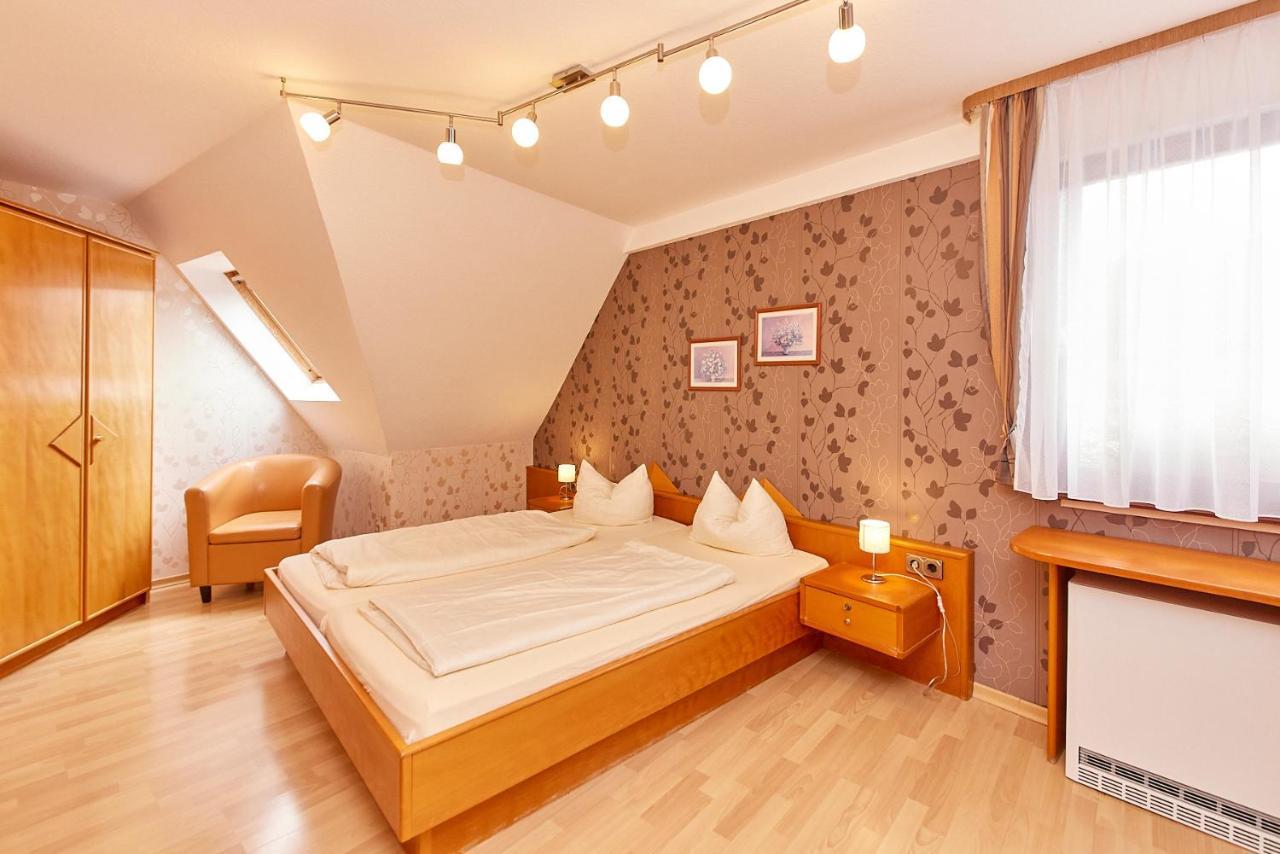 Hotel-Restaurant Ehses Zeltingen-Rachtig Ngoại thất bức ảnh